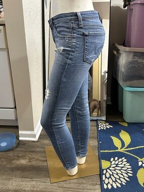 AG Adriano Goldschmied Size 30 R  The Legging Ankle Light Blue Distressed